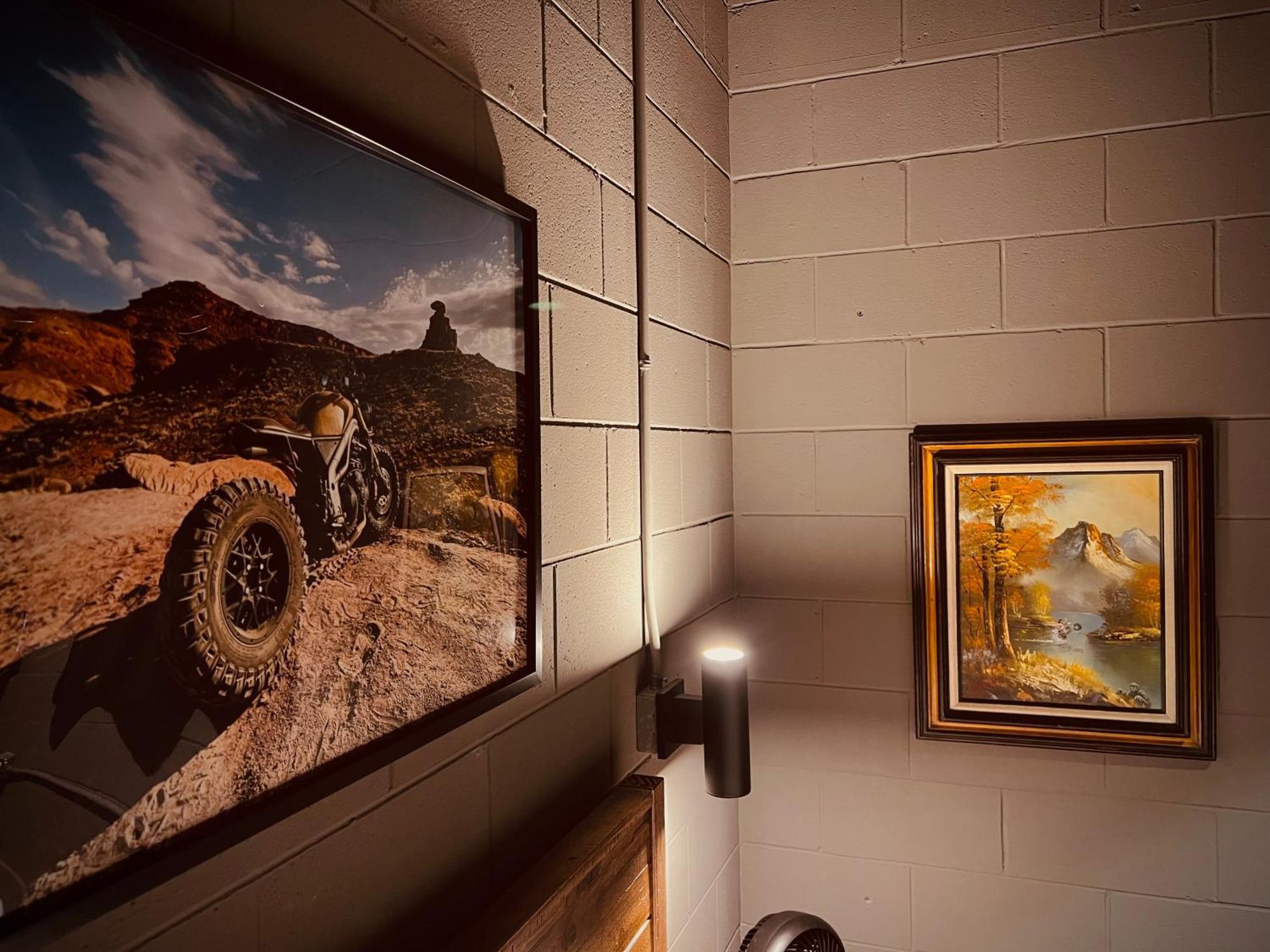 Classified Moto - The Frank Room Річмонд Екстер'єр фото